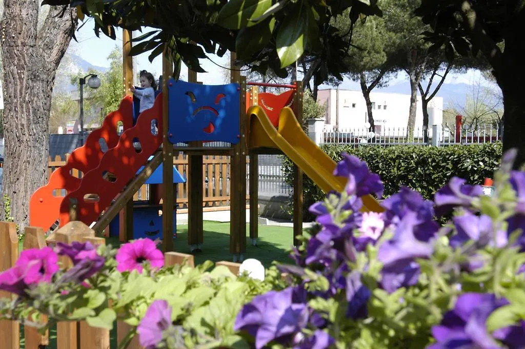 Parco Vacanze Camping Sogno Marina di Massa Campsite